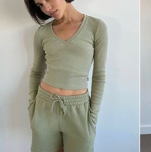 GREEN Aritzia TNA Penman longsleeve